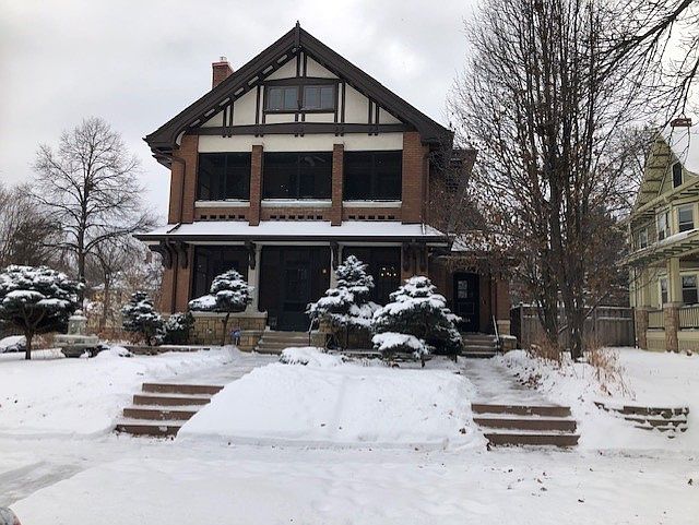 1st image of 684 Lincoln Ave