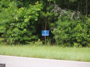 151 W Drummond Rd #8, West Point, GA 31833