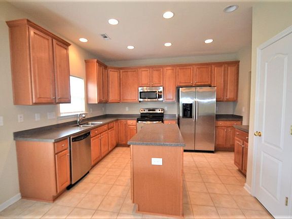4th image of 9021 Socata Way