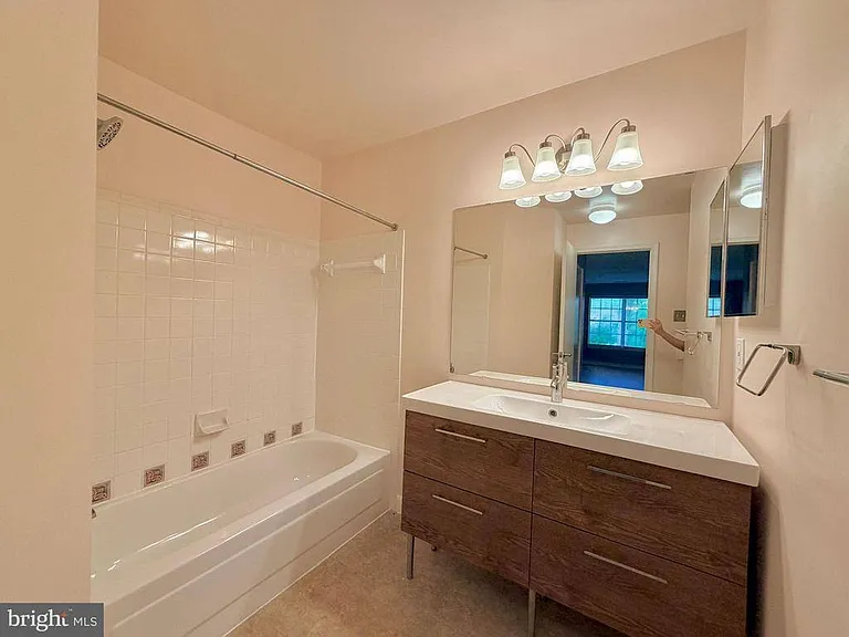 4880 Dorsey Hall Dr #6 — Photo 12