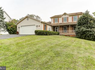 903 Sunnyhill Ln, Harrisburg, PA 17111