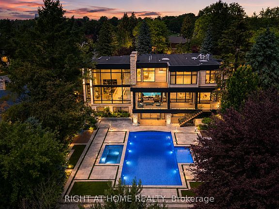 4th image of 36 Fairway Heights Dr