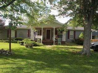 4124 E Shorts Corner Rd, Pekin, IN 47165