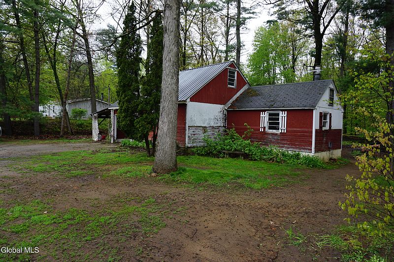 2nd image of 8 Scout Road