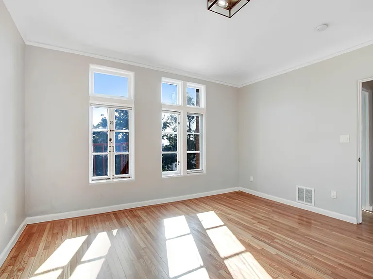 1287 N Crescent Heights Blvd #G — Photo 16