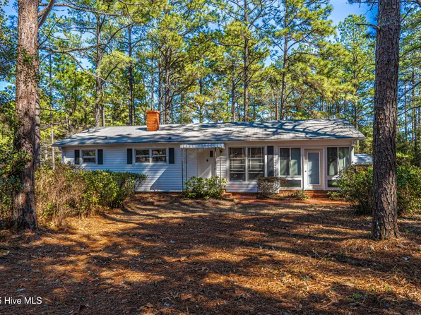 1395 Central Drive, Southern Pines, NC 28387