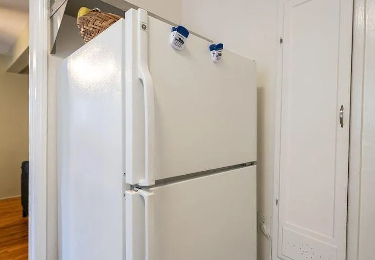 1152 E 2nd St #7 — Photo 8