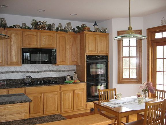 5th image of 40 Quaker Farm Trl