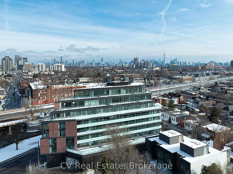2625 Dundas St W #810 — Photo 2
