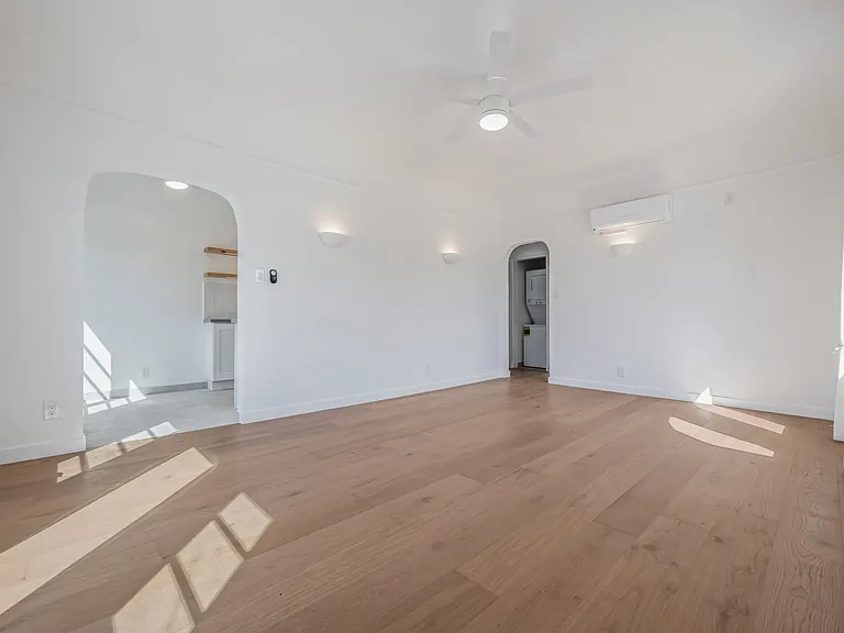 1312 Riviera Ave #303 — Photo 9