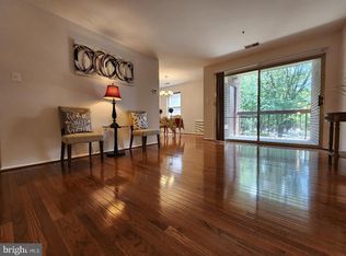 18422 Guildberry Dr APT 203, Gaithersburg, MD 20879