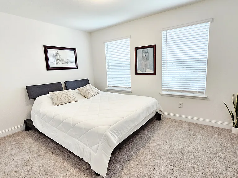 1200 Lancaster Dr — Photo 4