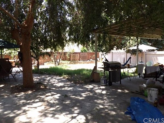 4th image of 896 W Monterey Ave