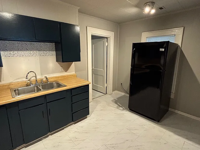 1134 S Xanthus Ave — Photo 10