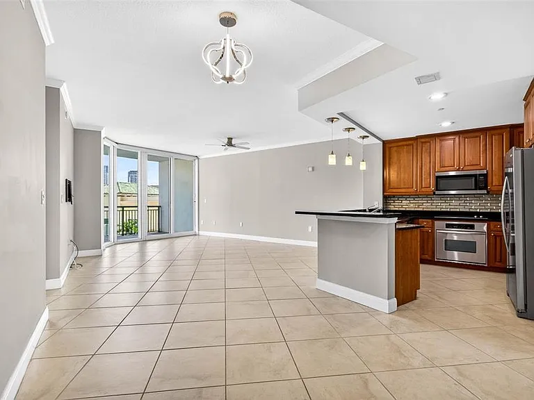 450 Knights Run Ave #505 — Photo 3