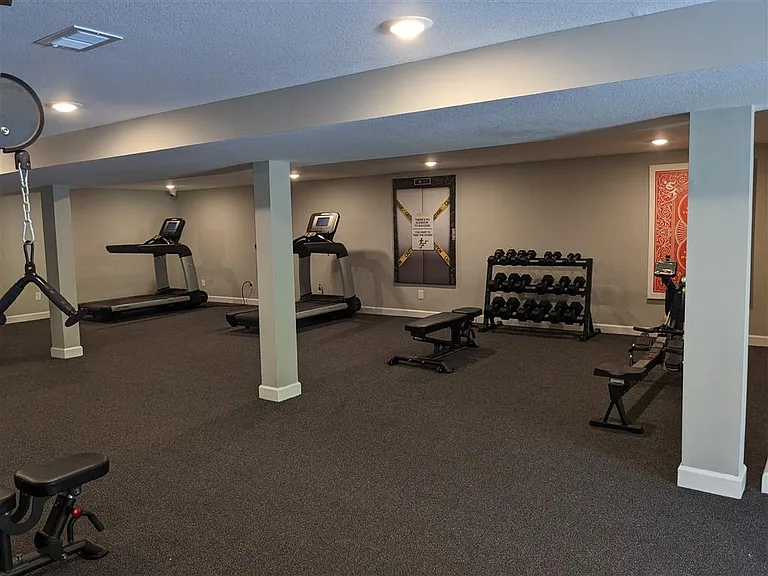 Woodlark Apartments — Photo 7
