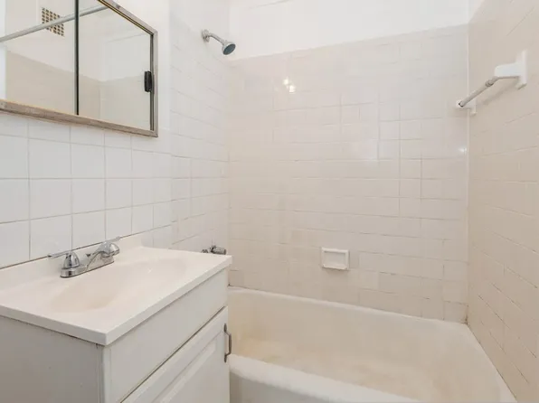 275 Webster Avenue image 7 of 8