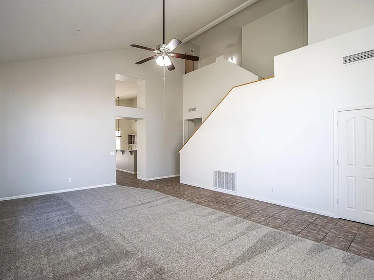 4627 E Dale Ln — Photo 5
