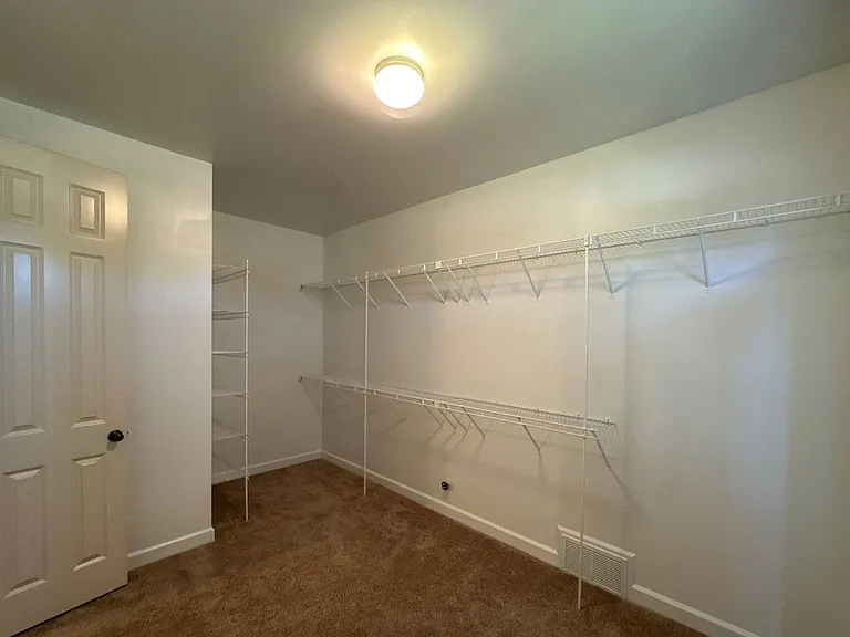 10135 Ridgewood Oak Dr — Photo 22