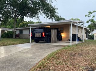 1206 W Camellia Dr, Brandon, FL 33510