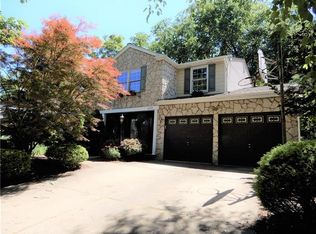 2533 Shenandoah Dr, Pittsburgh, PA 15241