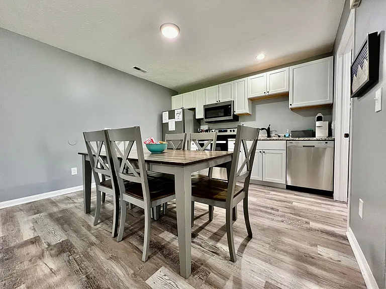 160 Overbrook Dr — Photo 8