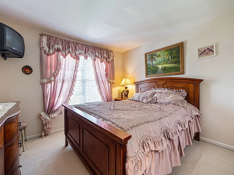 32504 Millstone Cir — Photo 16
