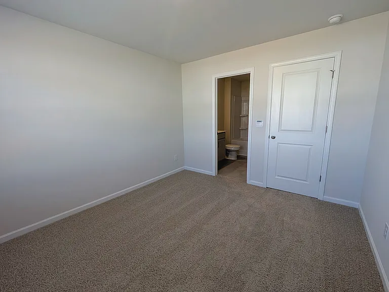 1662 Hallview Ct — Photo 10