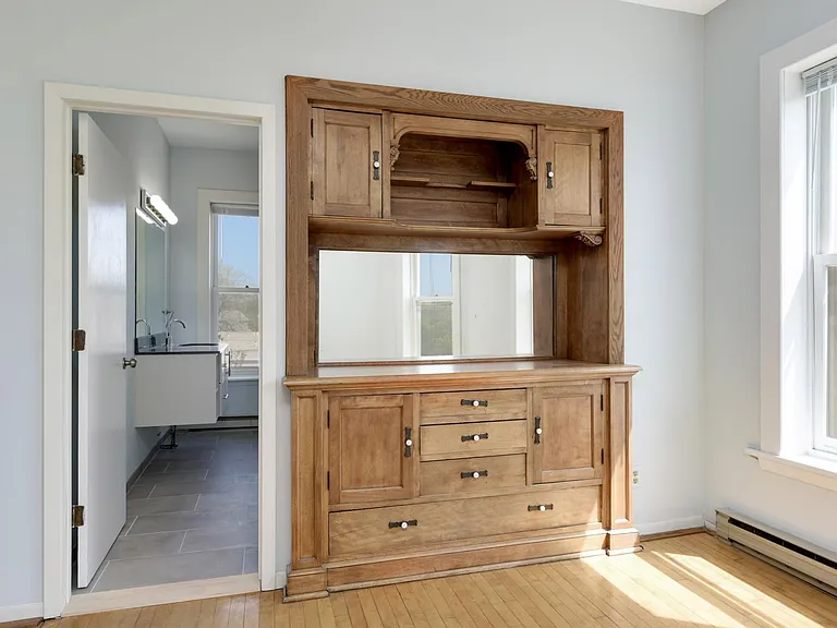 2421 Emerson Ave S #107 — Photo 10