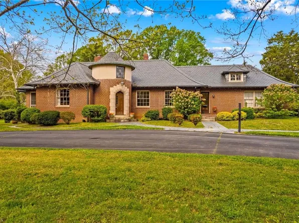 725 Mocksville Ave, Salisbury, NC 28144