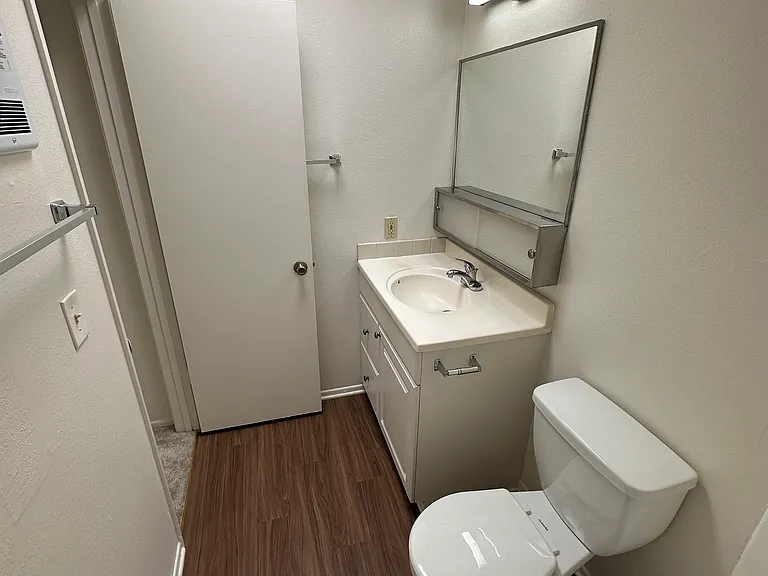 270 W Alamar Ave #20 — Photo 7