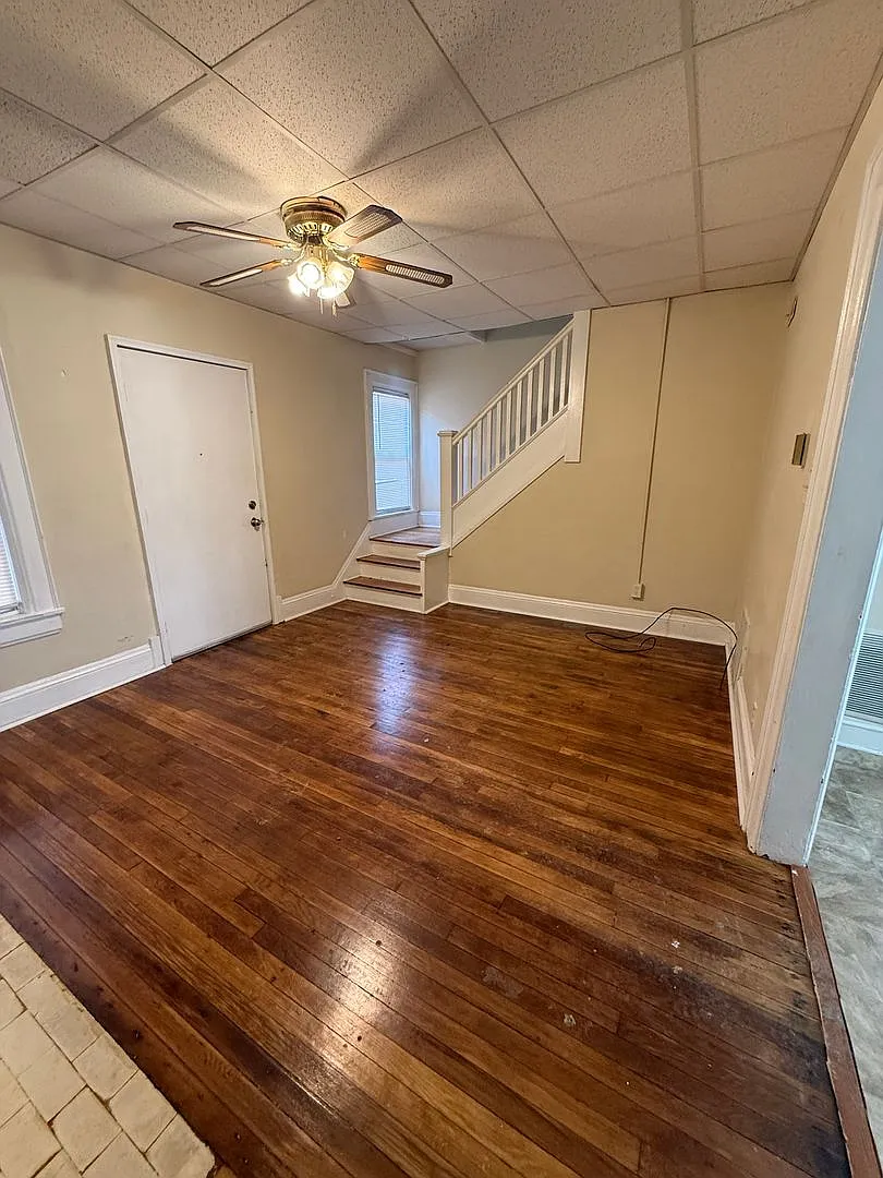 917 Cart Street — Photo 3