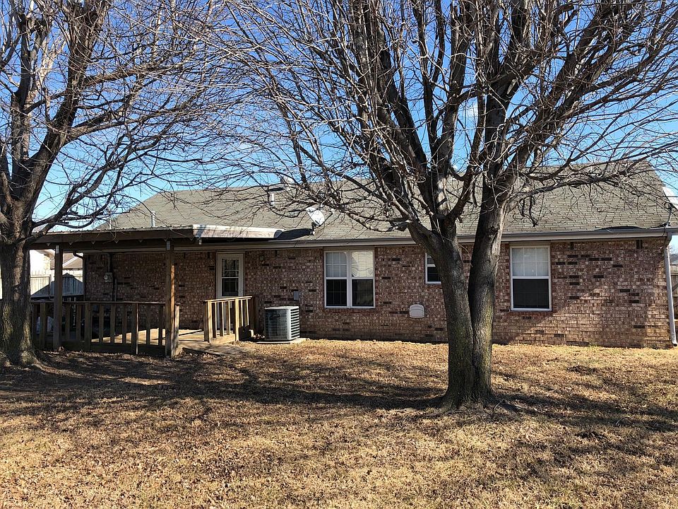 2nd image of 257 N Samuel Pl