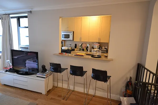 Rented by Bold New York | media 6