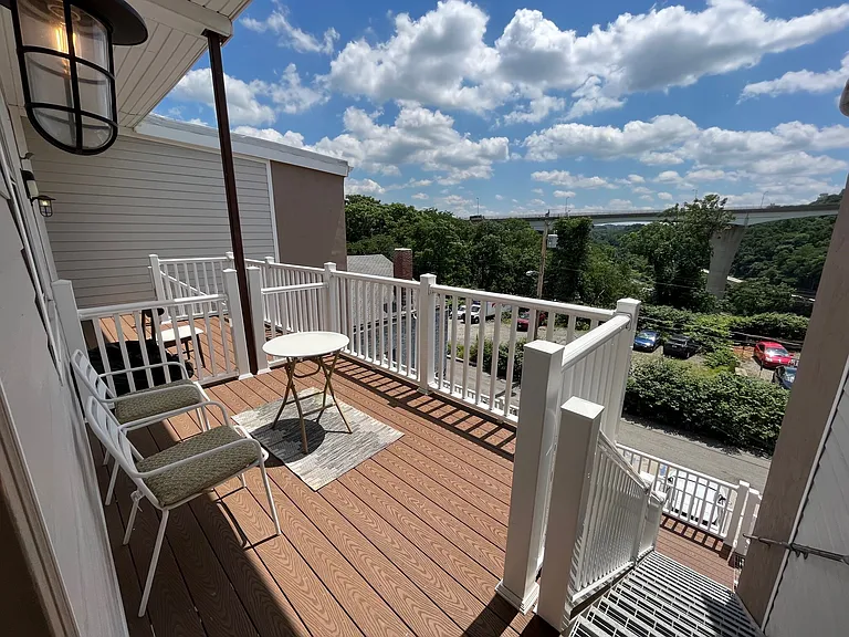 4024 Liberty Ave — Photo 9