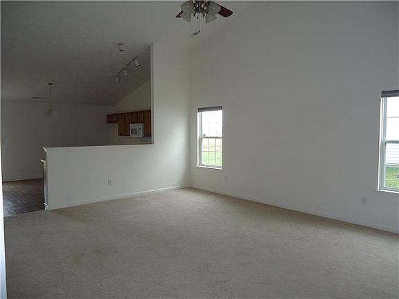 4th image of 5866 Belvista Dr
