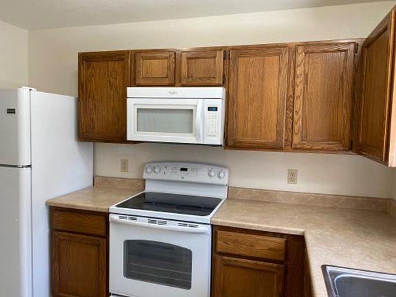 5th image of 3285 Canyon Dr Unit 44