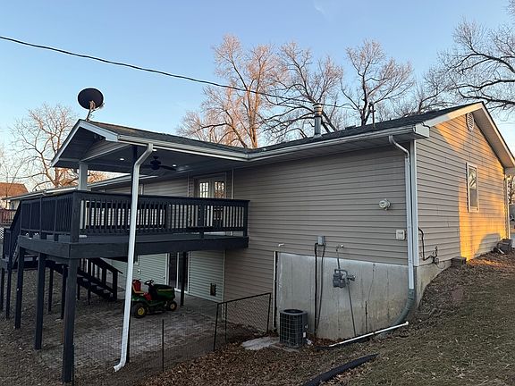 3rd image of 1308 Michigan St