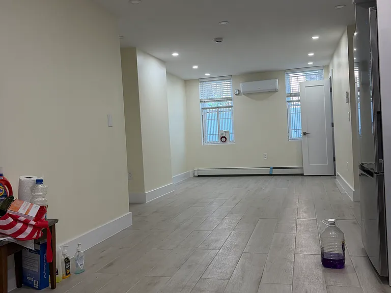 462 Linwood St #1F — Photo 8