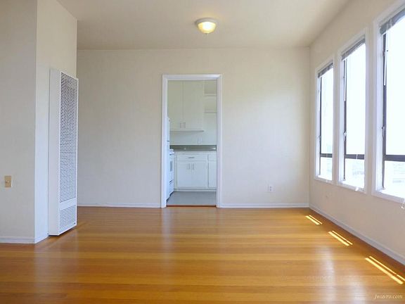 4th image of 70 Terra Vista Ave #D13