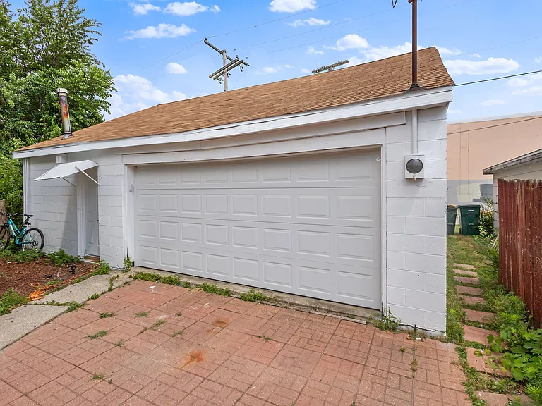 6039 Jackson Ave — Photo 16