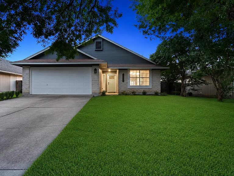 2022 Balsam Way — Photo 1