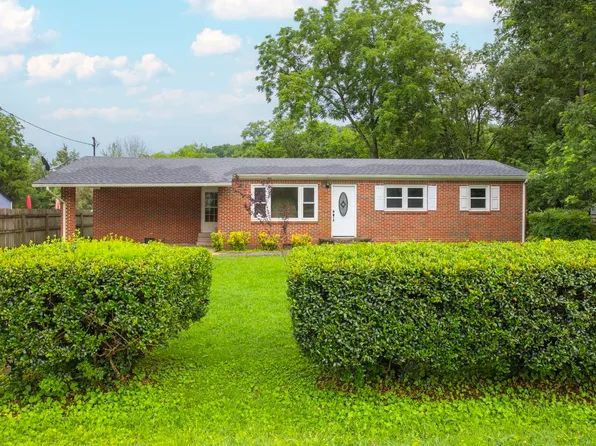 1500 Readyville St, Readyville, TN 37149
