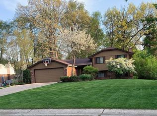 5108 Woodcreek Trl, Clarkston, MI 48346
