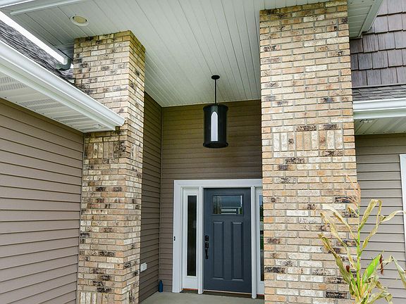 2nd image of 5320 Courtyard Dr