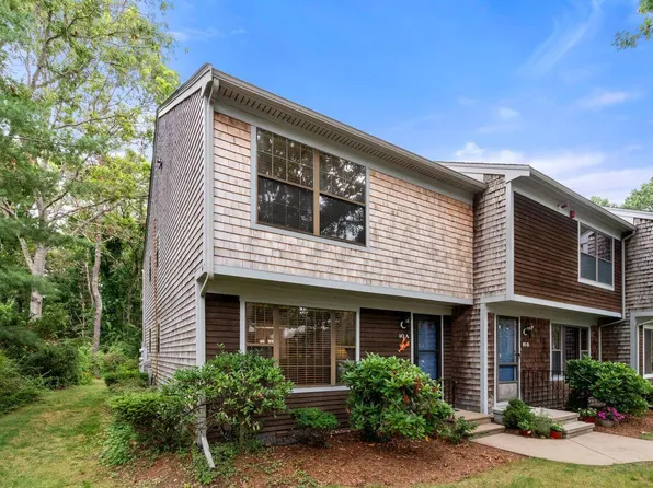195 Falmouth Road APT 10A, Mashpee, MA 02649