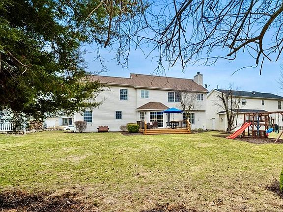 3rd image of 1629 Cheyenne Ln