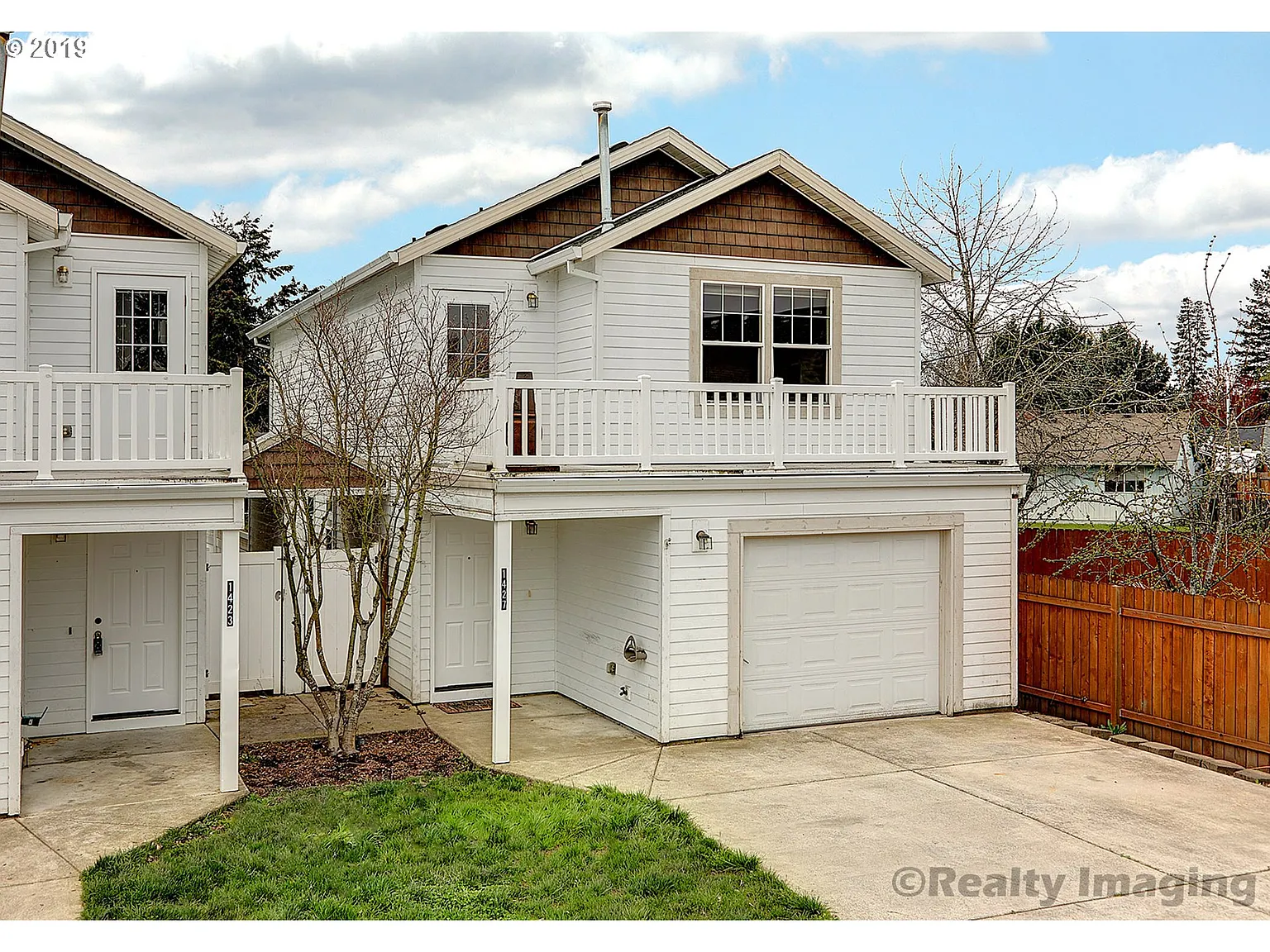 1427 NE Herrold Ct photo 1
