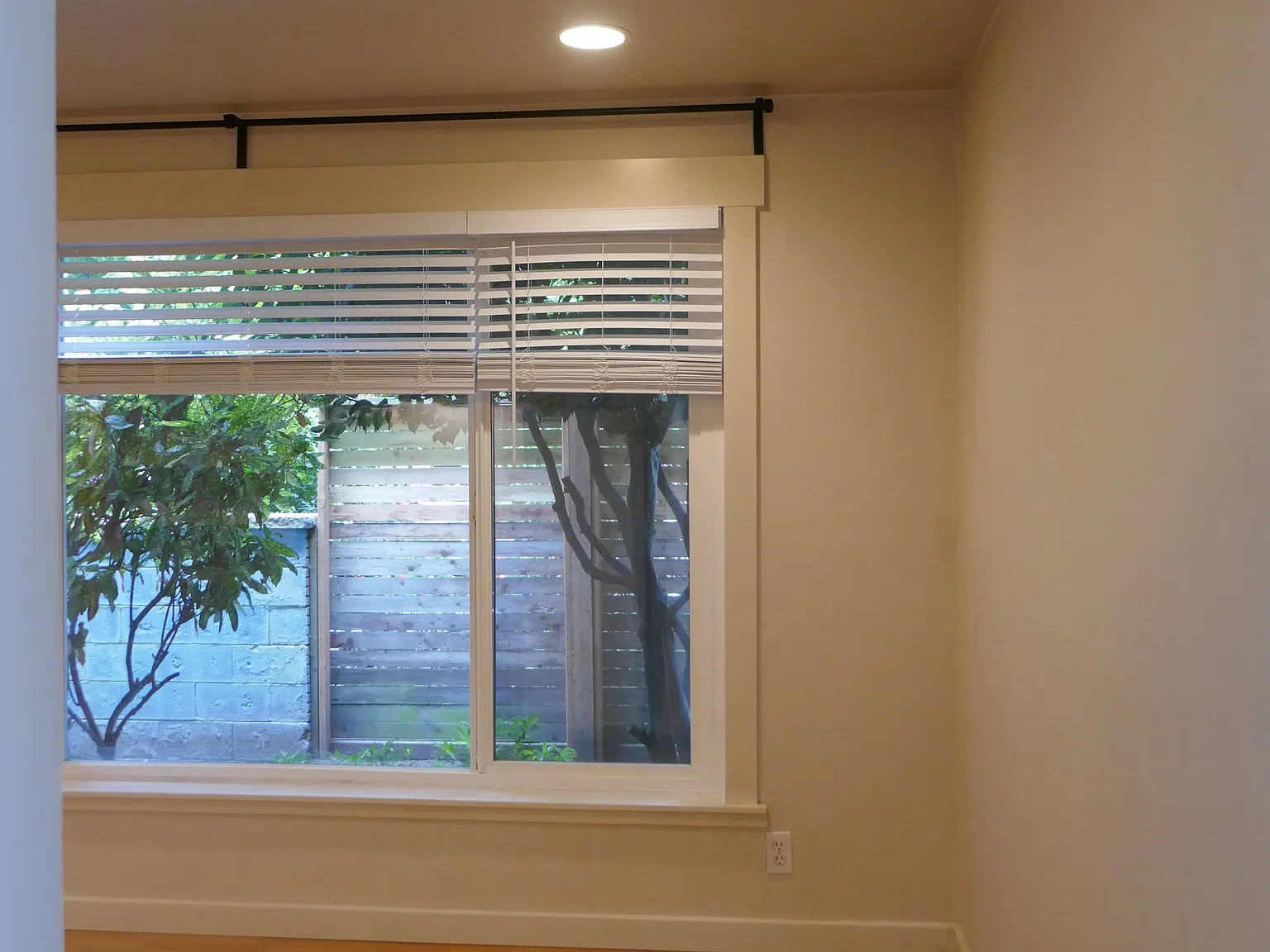 224 14th Ave — Photo 3