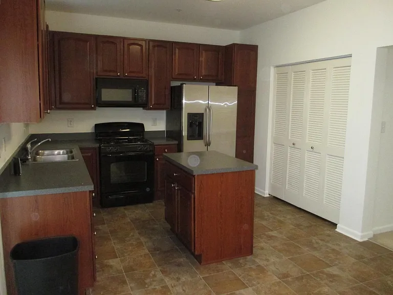655 Wye Oak Dr — Photo 8
